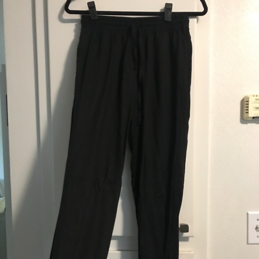 Black pants with tapered bottom